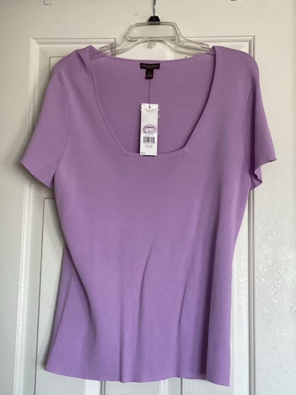 Women’s short sleeve top. NWT🧡